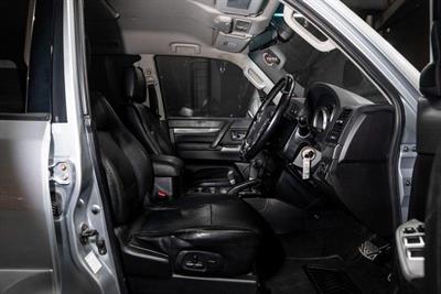 2012 Mitsubishi Pajero - Thumbnail