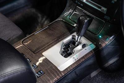 2004 Toyota Crown - Thumbnail