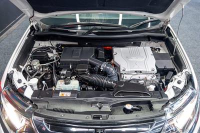 2018 Mitsubishi Outlander - Thumbnail