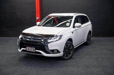 2018 Mitsubishi Outlander - Thumbnail
