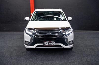 2018 Mitsubishi Outlander - Thumbnail