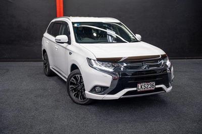 2018 Mitsubishi Outlander - Thumbnail