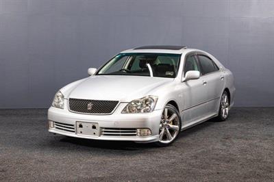 2005 Toyota Crown - Thumbnail