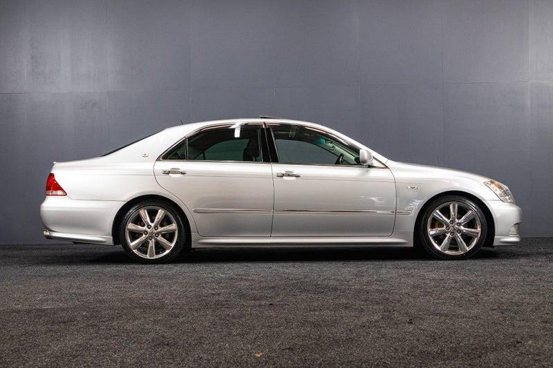 2005 Toyota Crown