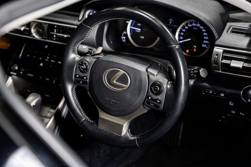 2013 Lexus IS 300h