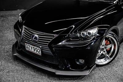 2013 Lexus IS 300h - Thumbnail