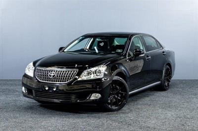 2012 Toyota Crown - Thumbnail