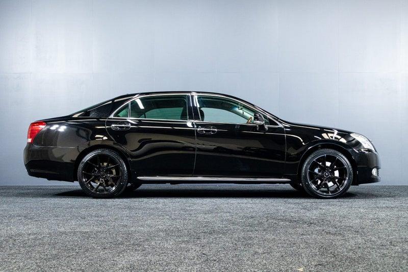 2012 Toyota Crown