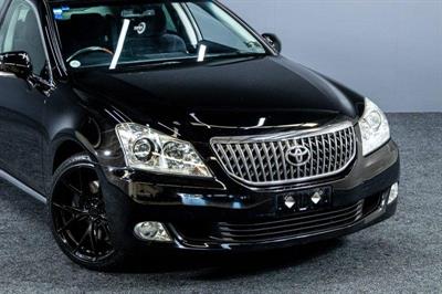 2012 Toyota Crown - Thumbnail
