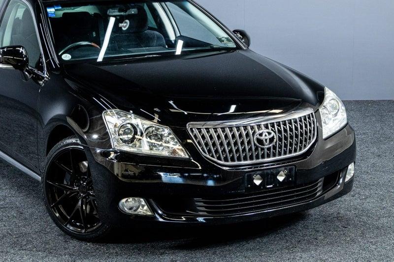 2012 Toyota Crown