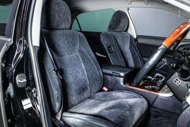 2012 Toyota Crown