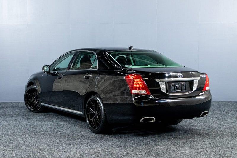 2012 Toyota Crown