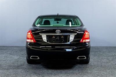 2012 Toyota Crown - Thumbnail