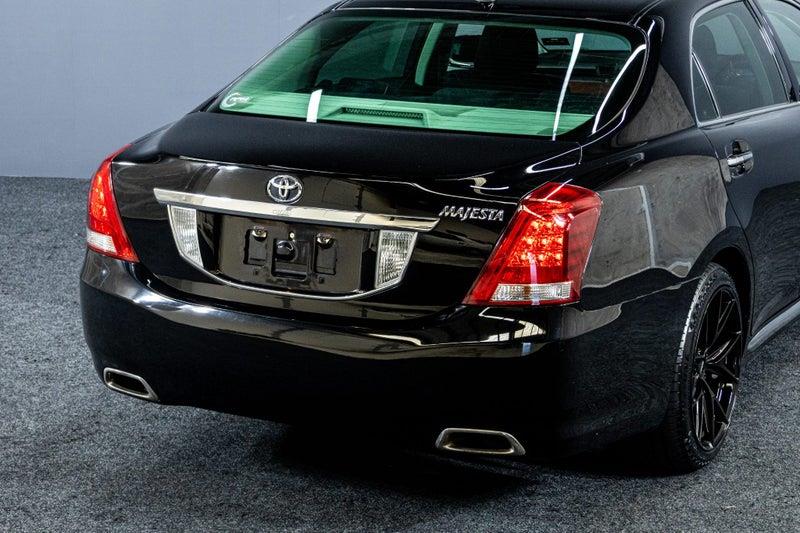 2012 Toyota Crown