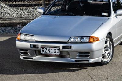 1993 Nissan Skyline - Thumbnail