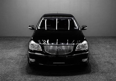 2004 Toyota Crown - Thumbnail