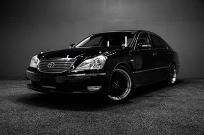 2004 Toyota Crown - Thumbnail