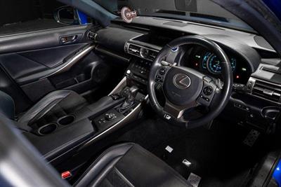 2014 Lexus IS 300h - Thumbnail