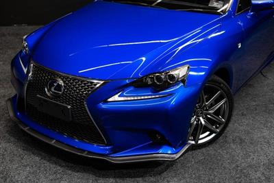 2014 Lexus IS 300h - Thumbnail