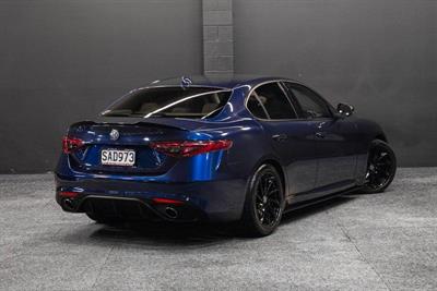 2017 Alfa Romeo Giulia - Thumbnail