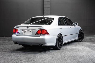 2004 Toyota Crown - Thumbnail