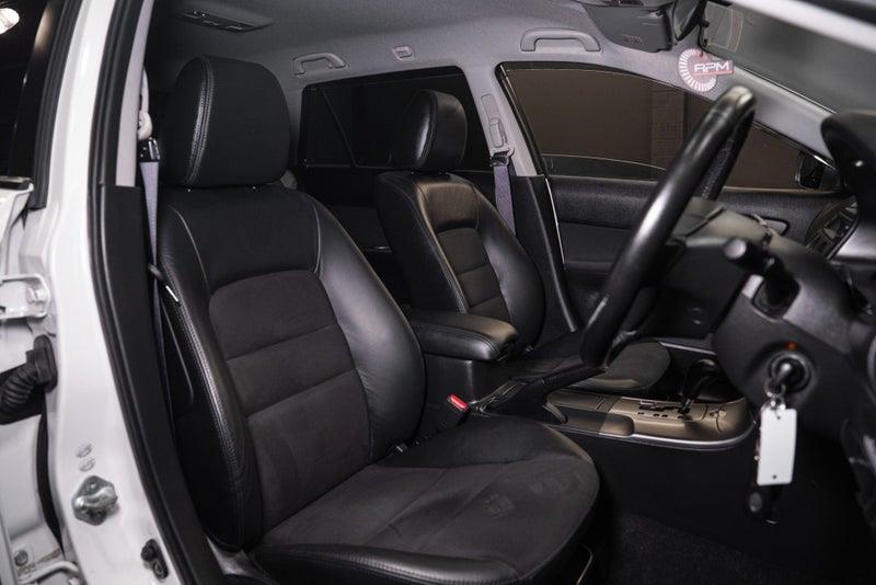 2004 Mazda Atenza