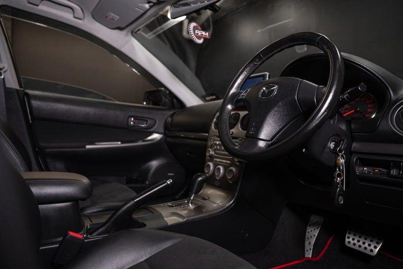 2004 Mazda Atenza