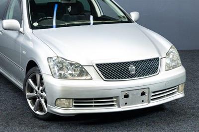 2005 Toyota Crown - Thumbnail