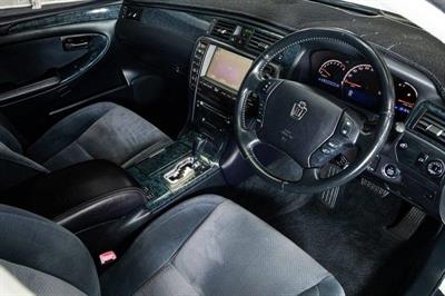 2005 Toyota Crown - Thumbnail
