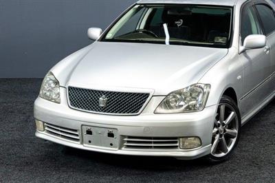 2005 Toyota Crown - Thumbnail