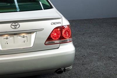 2005 Toyota Crown - Thumbnail