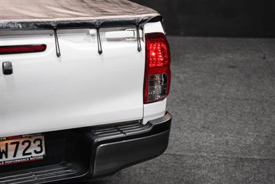 2018 Toyota Hilux - Thumbnail
