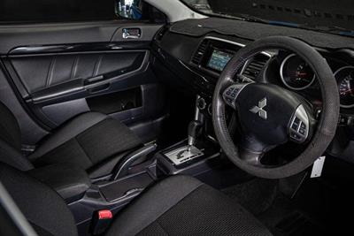 2017 Mitsubishi Lancer - Thumbnail