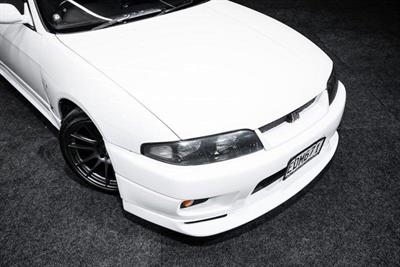 1996 Nissan Skyline - Thumbnail