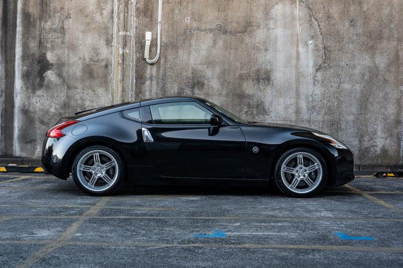 2009 Nissan Fairlady
