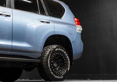2010 Toyota Land Cruiser Prado - Thumbnail