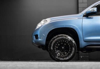 2010 Toyota Land Cruiser Prado - Thumbnail