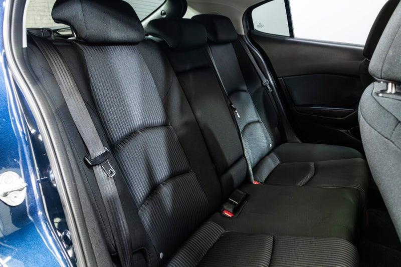 2015 Mazda Axela