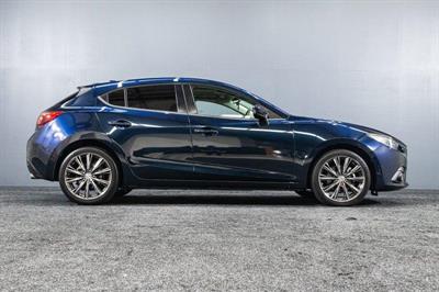 2015 Mazda Axela - Thumbnail
