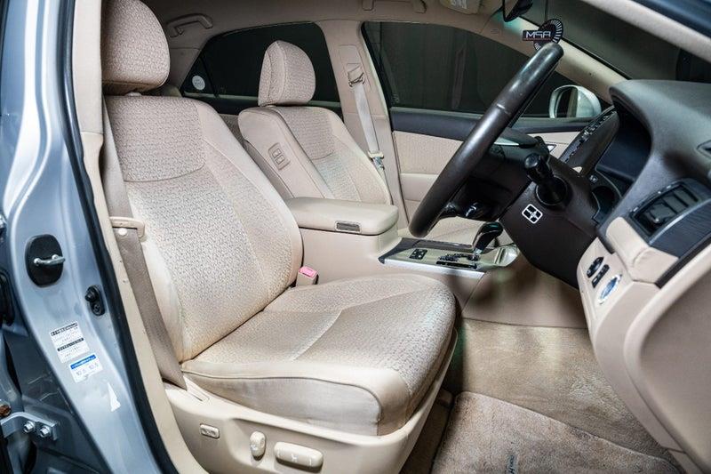 2011 Toyota Crown