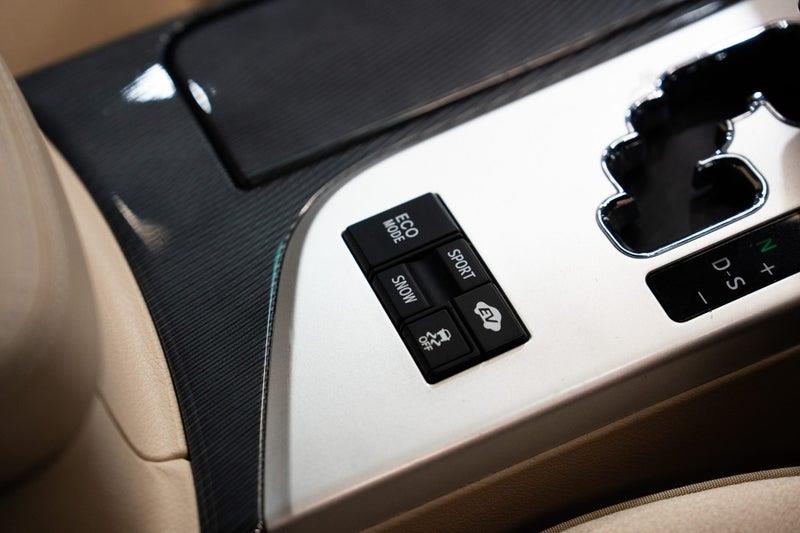 2011 Toyota Crown