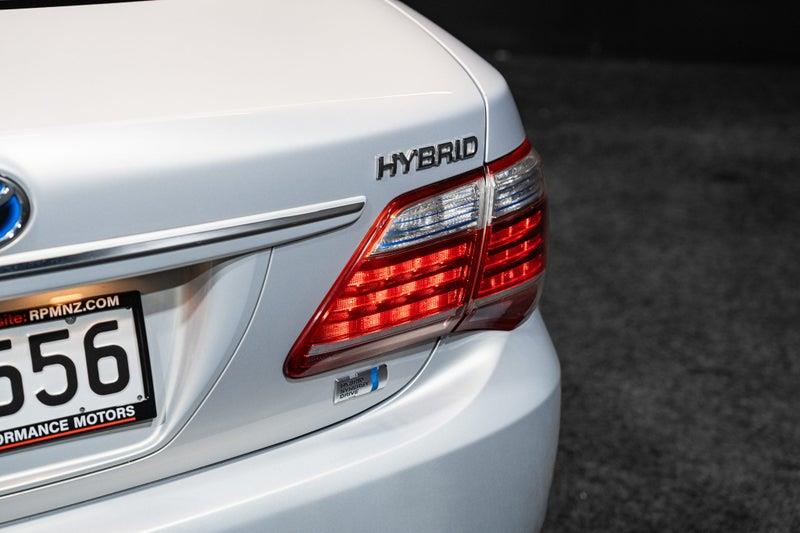 2011 Toyota Crown