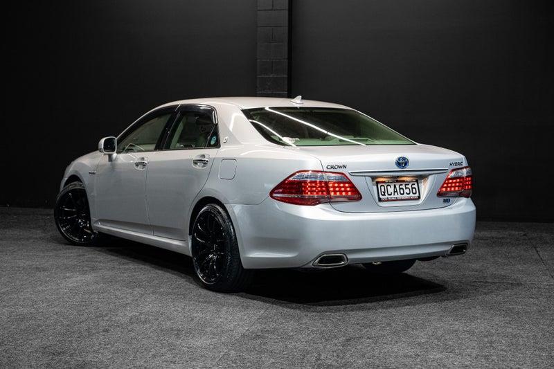 2011 Toyota Crown