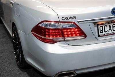 2011 Toyota Crown - Thumbnail