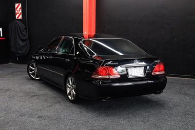 2006 Toyota Crown - Thumbnail