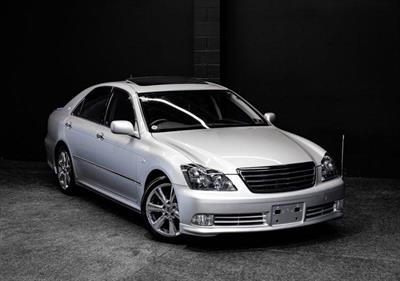 2005 Toyota Crown - Thumbnail