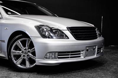 2005 Toyota Crown - Thumbnail