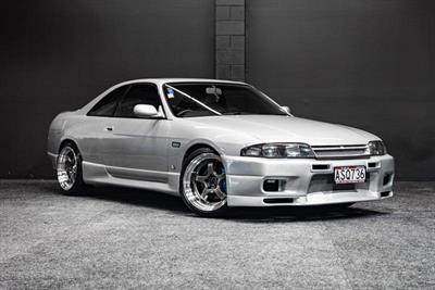 1994 Nissan Skyline - Thumbnail