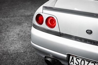 1994 Nissan Skyline - Thumbnail