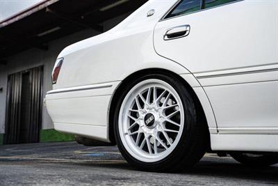 2000 Toyota Crown - Thumbnail